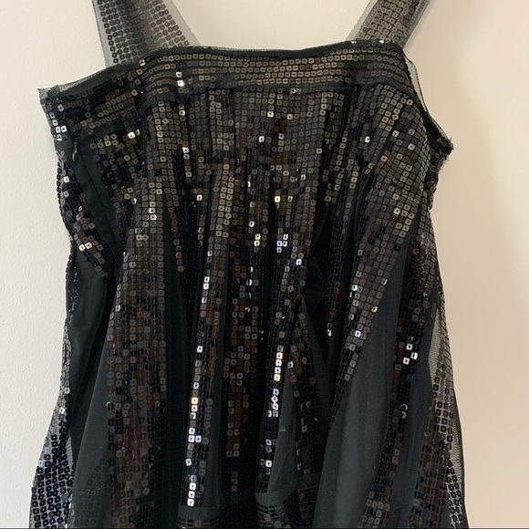 🧡3/$30 Max Studio Black Sequins Top | Size Medium - Picture 5 of 6